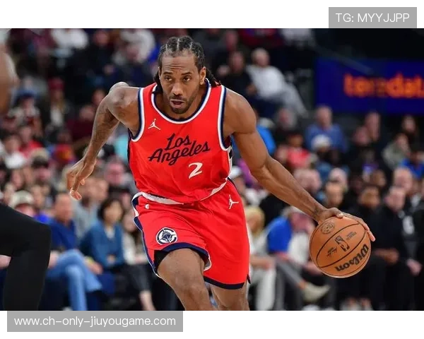 伦纳德中距离一击终结悬念，快船庆祝胜利